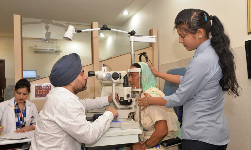 Arora Eye Hospital And Retina Center